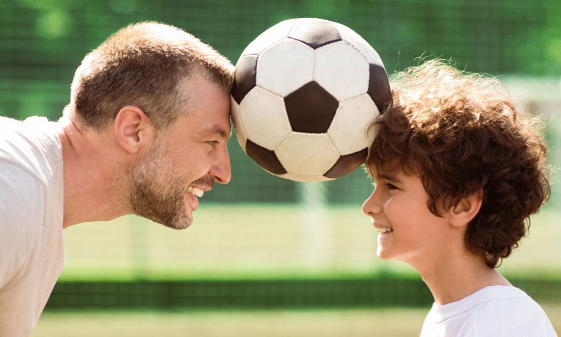 Czym powinna się wyróżniać dobra szkółka piłkarska dla dzieci? Poradnik dla rodziców